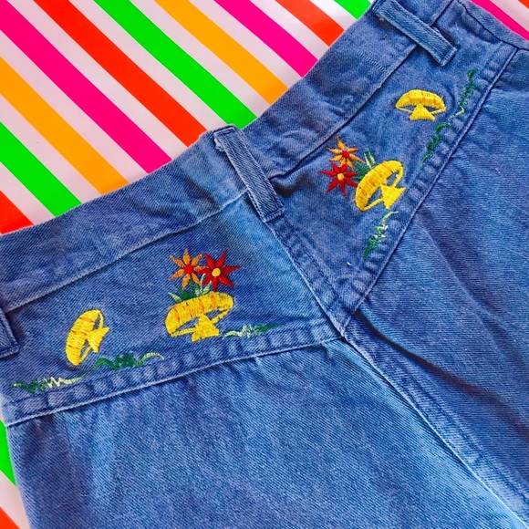 Vintage Denim - Vintage 70s embroidered bell bottom jeans mid rise